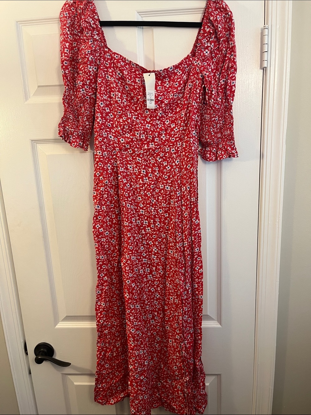Francesca's Collections Red Floral Square-Neck Midi Dress